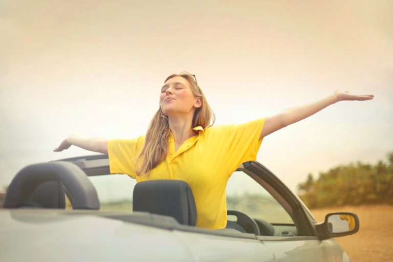 Cum se poate reduce amprenta de carbon a mașinii tale: Ghidul complet pentru conducătorii auto ecologici