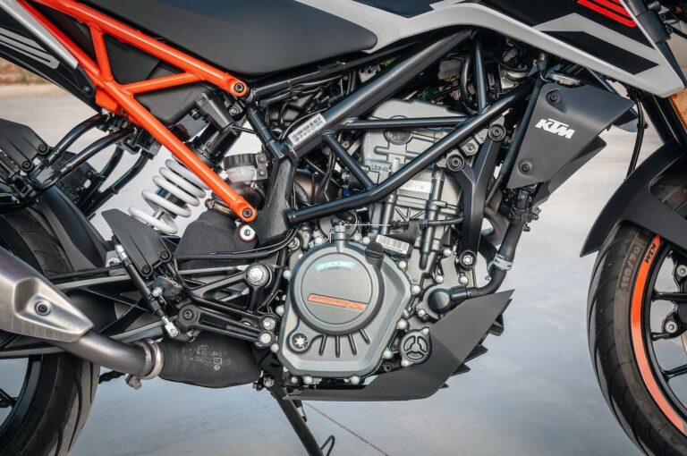 Motocicletele adventure: când confortul se întâlnește cu aventura pe două roți