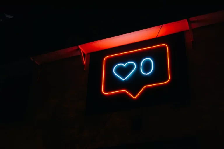 Cum să utilizați eficient social media pentru promovarea afacerii dvs.