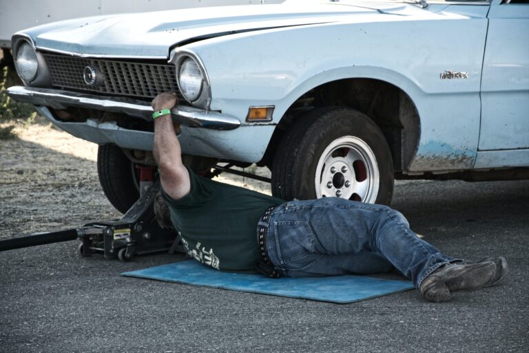 Cum să îngrijim corespunzător mașina noastră: Ghid pentru întreținere și prevenire
