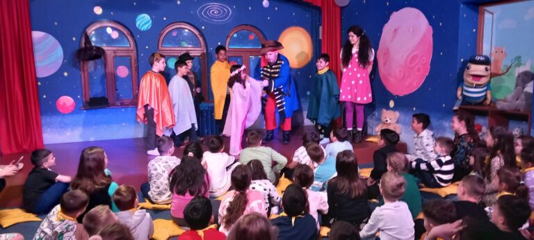 LumiLand – Teatrul interactiv pentru copii – Locul unde copiii devin din spectatori mari actori