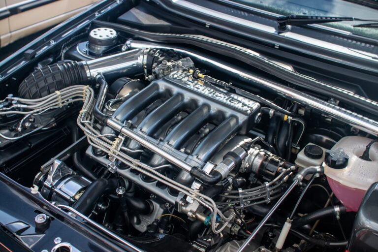 Cum să Eviți Supraîncălzirea Motorului: Sfaturi pentru Conducerea în Zilele Călduroase