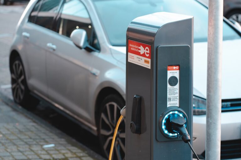 Cele mai sigure mașini din 2024: Topul vehiculelor de încredere