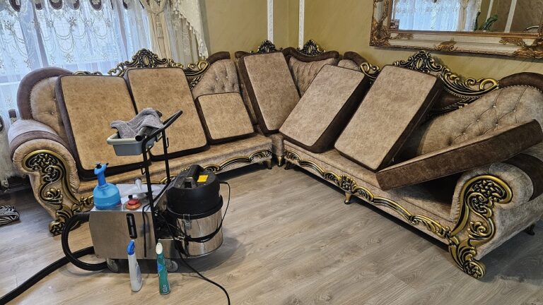 Cum se curăță corect tapițeriile și saltelele în Oradea