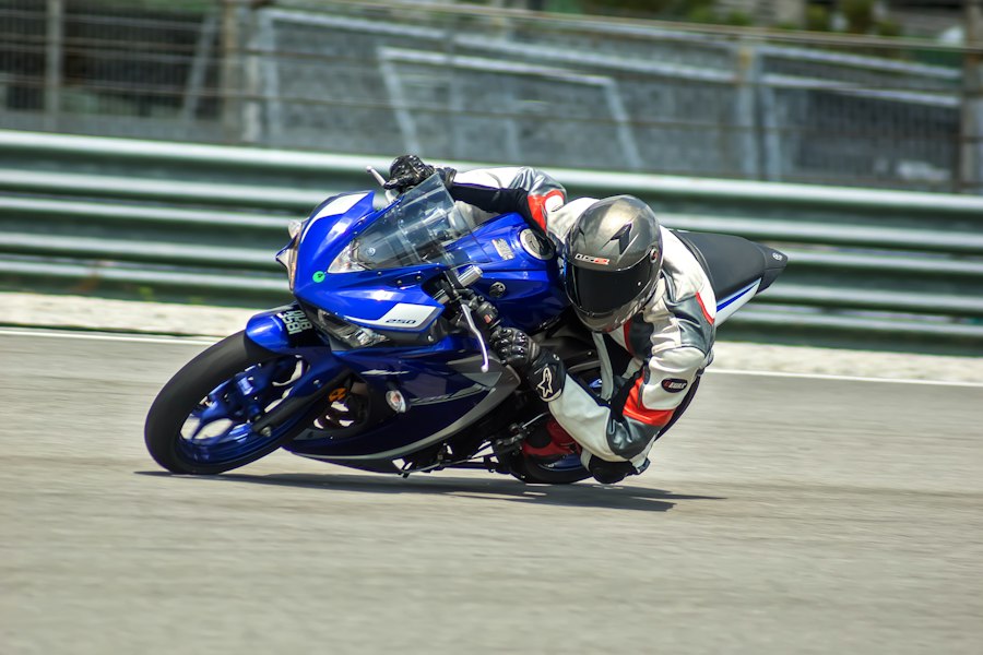 speed motorcycle racing
