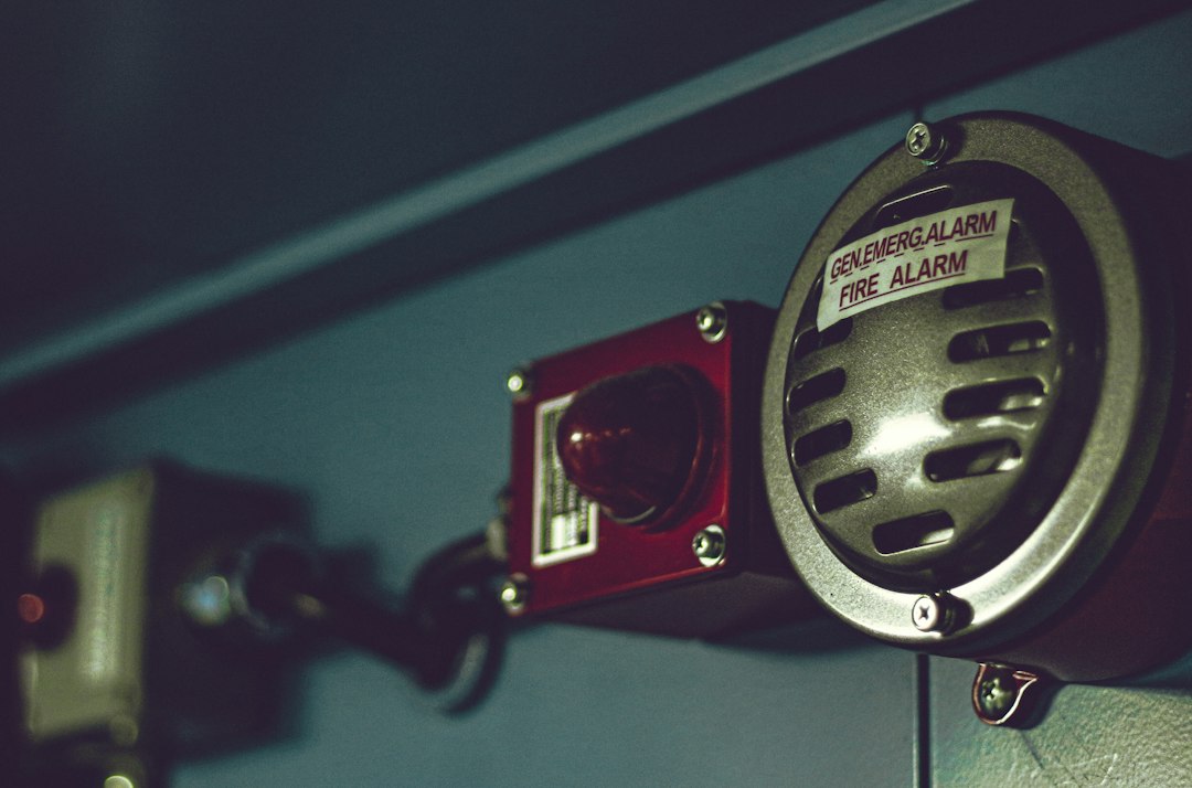 Photo radio communication pilot speaker