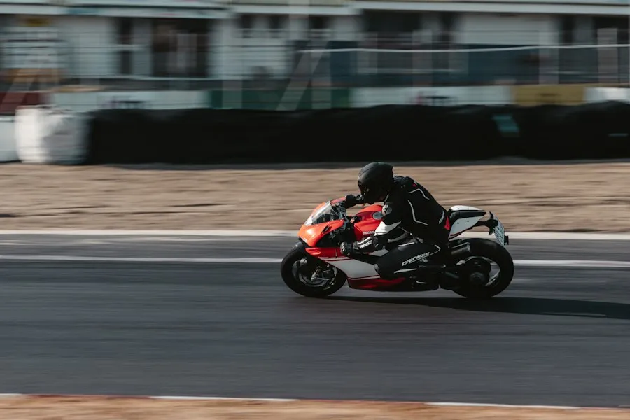 Photo motor sports safety mistakes